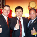 我的XanGo推薦人Bruce(左)和我(中)以及Bruce的推薦人Anton(右)