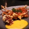 熱騰騰的酥炸軟殼蟹