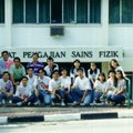 1991-1995, 马来西亚槟城理科大学物理系.时光匆匆,一幌就16年了.
