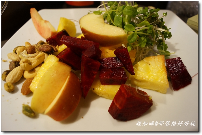 台北車站隱藏版輕食咖啡館：薇味廚坊》姐妹淘約會談心享用養生餐點的好所在