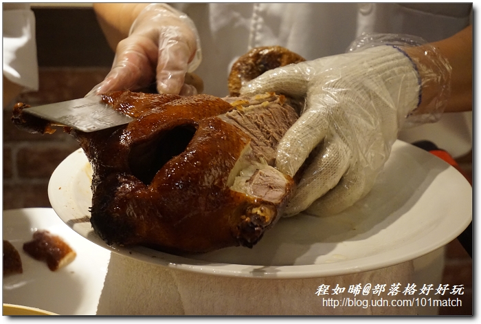 京華城櫻桃谷》台北C/P值最高的烤鴨 櫻桃鴨創意六吃1699元起【南京三民捷運站美食】