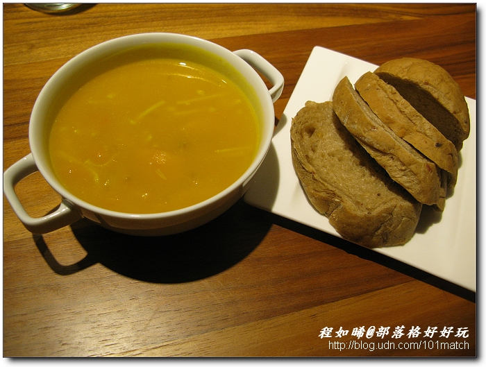 台北車站隱藏版輕食咖啡館：薇味廚坊》姐妹淘約會談心享用養生餐點的好所在