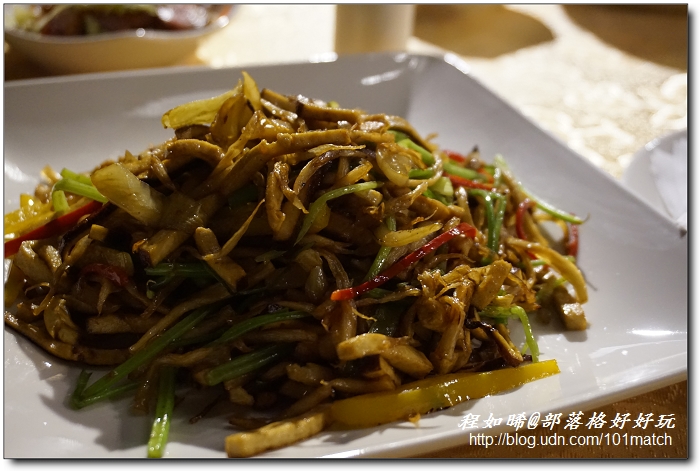 京華城櫻桃谷》台北C/P值最高的烤鴨 櫻桃鴨創意六吃1699元起【南京三民捷運站美食】