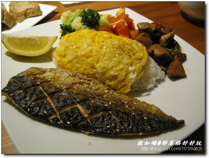 台北車站隱藏版輕食咖啡館：薇味廚坊》姐妹淘約會談心享用養生餐點的好所在
