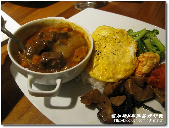 台北車站隱藏版輕食咖啡館：薇味廚坊》姐妹淘約會談心享用養生餐點的好所在