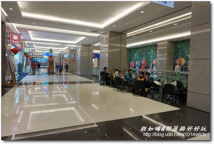 賭城嫩雞美式速食新旋風＋幾米吹泡泡裝置展＠CITYLINK南港車站【捷運美食推薦】