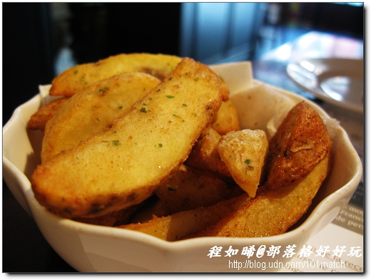 巷弄中的法式台灣古早味餐廳》樂朋小館 A Table ~ 巷弄中的法式台灣古早味餐廳》樂朋小館 A Table ~