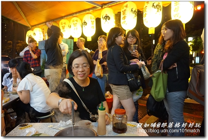 捷運葫州站排隊進補美食》配著秋雨下肚的東湖霸味薑母鴨