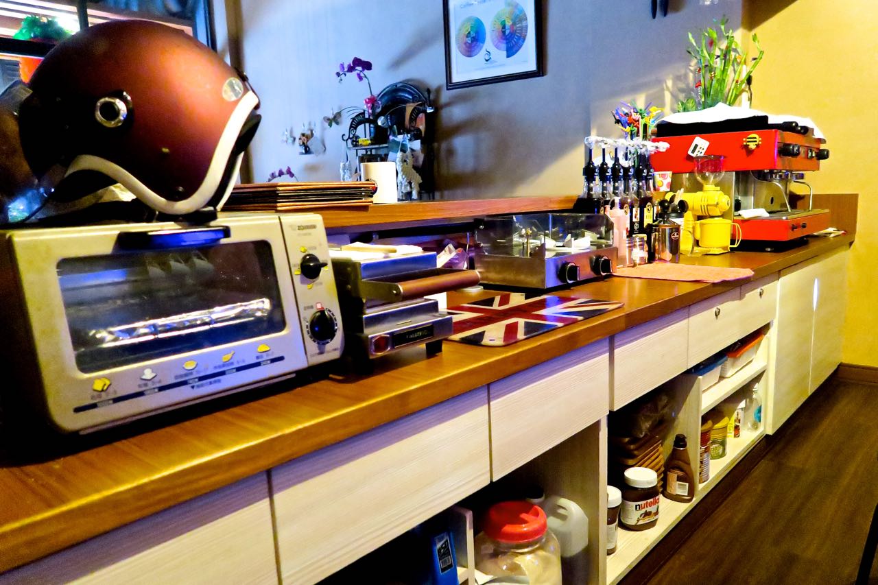 花蓮縣遊：玉里【Koukouvagia 咕咕發芽咖啡驛棧 】（貓頭鷹咖啡驛站）