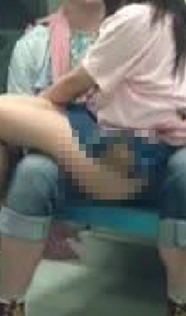 北捷CCR春宮秀!台妹激戰白人猛男 北捷CCR春宮秀!台妹激戰白人猛男