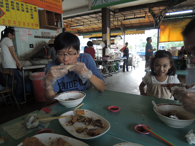 台中小旅行。大坑美食。豬頭三的店