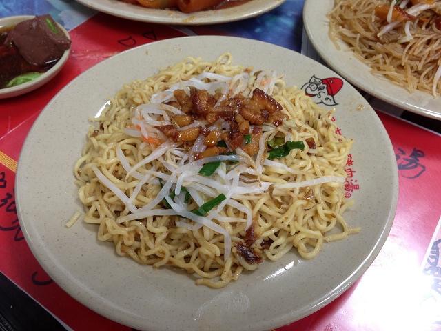 ☆走吃美食樂☆台北昌吉街。天然紅豆腐豬血湯
