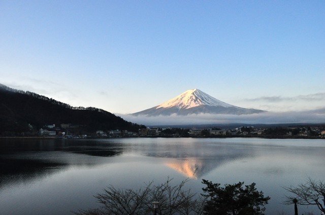 日本山梨縣。一睹富士山全貌風采