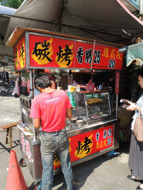 ☆走吃美食樂☆台北延平北路。大顆飽滿蚵仔顔傢蚵仔麵綫
