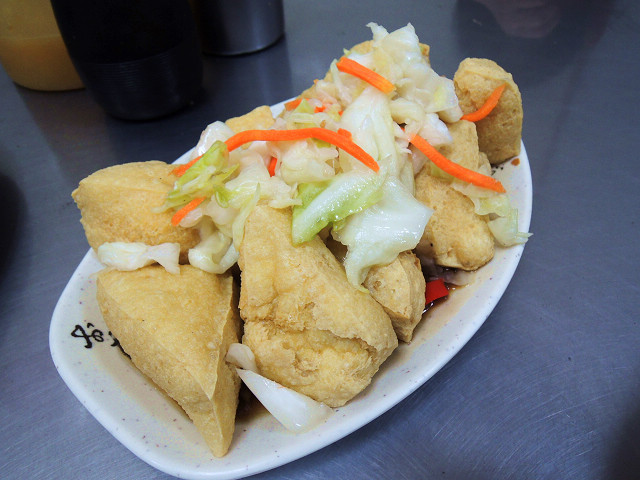 ☆走吃美食樂☆台北延平北路。大顆飽滿蚵仔顔傢蚵仔麵綫