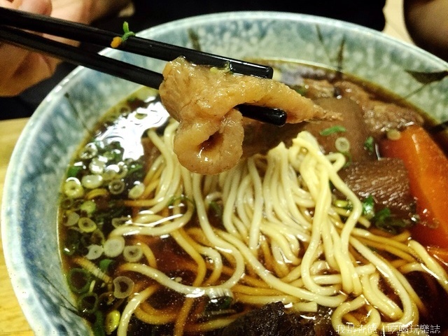 ☆走吃美食樂☆台北晴光商圈。大碗澎湃の小珍園台式海鮮拉麵