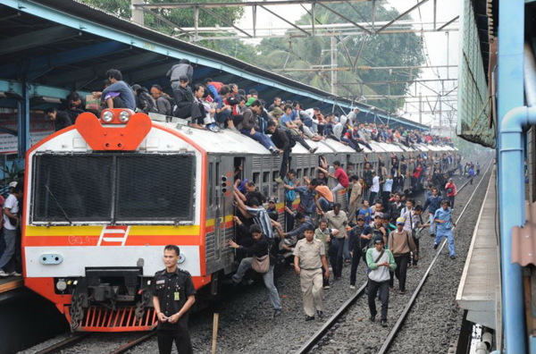 印度搭火車~   o.0