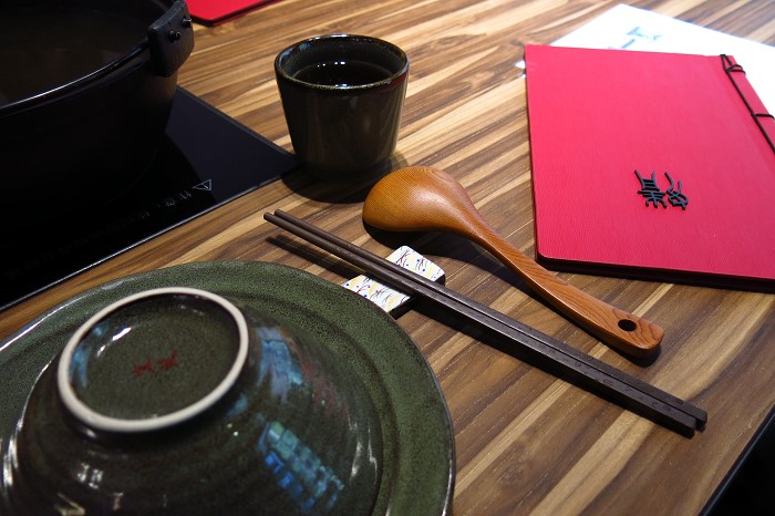 新莊副都心Ubike散步 品嚐 Shabu婧火鍋 (日式料理、繽紛鹽味、超豪邁食材、超高檔享受)