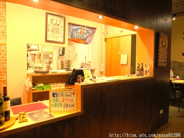 美食邀約【iBeef愛牛客炭烤牛排館】高雄苓雅區美食 大份量30盎司肩小排超美味 高雄牛肉控千萬別錯過囉！