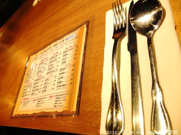 美食邀約【iBeef愛牛客炭烤牛排館】高雄苓雅區美食 大份量30盎司肩小排超美味 高雄牛肉控千萬別錯過囉！
