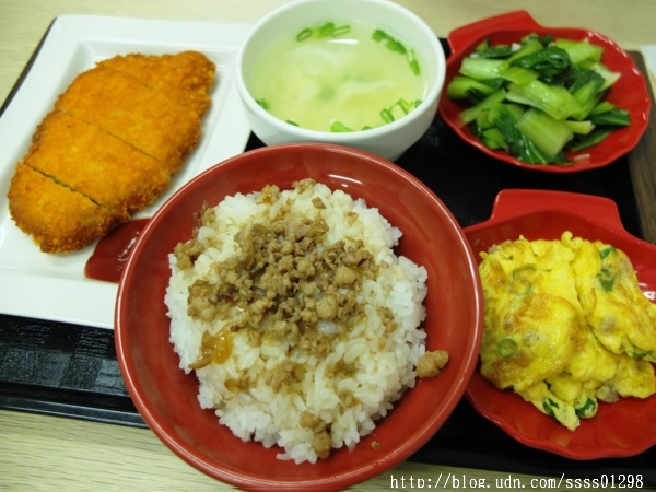 【愛評口碑券】汎芝家-異國料理簡餐。幸福手作料理 平價簡餐份量十足 符合學生族群的用餐需求