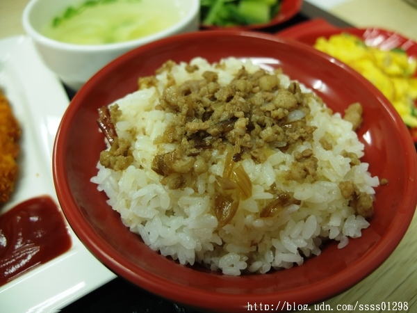 【愛評口碑券】汎芝家-異國料理簡餐。幸福手作料理 平價簡餐份量十足 符合學生族群的用餐需求