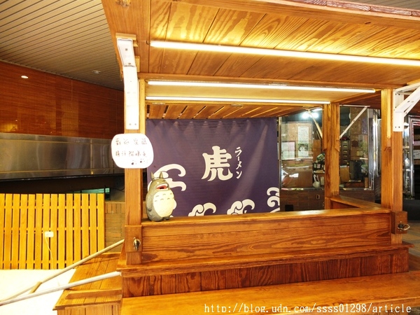 【愛評口碑券】虎拉麵。高雄深夜隱藏版拉麵終於有店面啦！拉麵控的美味基地 必吃限量豪華豚骨拉麵