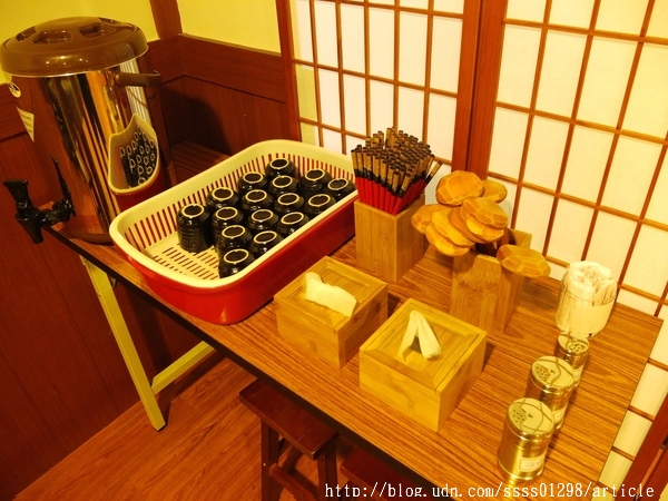 【愛評口碑券】虎拉麵。高雄深夜隱藏版拉麵終於有店面啦！拉麵控的美味基地 必吃限量豪華豚骨拉麵
