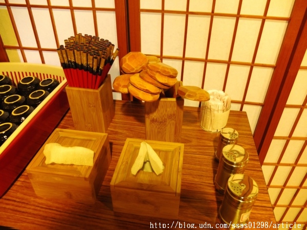 【愛評口碑券】虎拉麵。高雄深夜隱藏版拉麵終於有店面啦！拉麵控的美味基地 必吃限量豪華豚骨拉麵