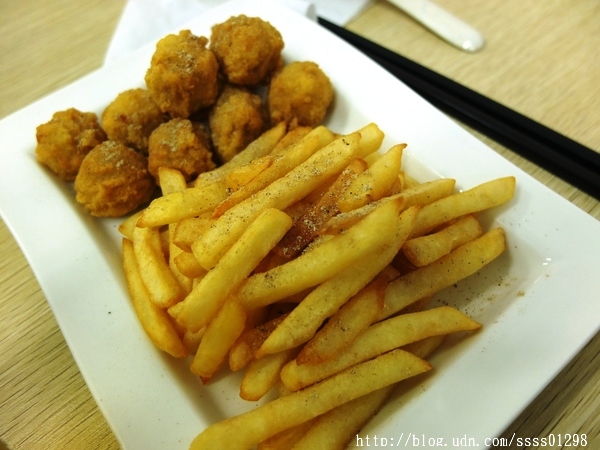【愛評口碑券】汎芝家-異國料理簡餐。幸福手作料理 平價簡餐份量十足 符合學生族群的用餐需求
