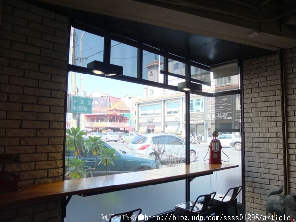 【美食特搜。屏東市】卡菲小食光咖啡館(屏東中正店)。啟動週末放肆慵懶模式 補充活力的小時光-卡菲小食光咖啡館