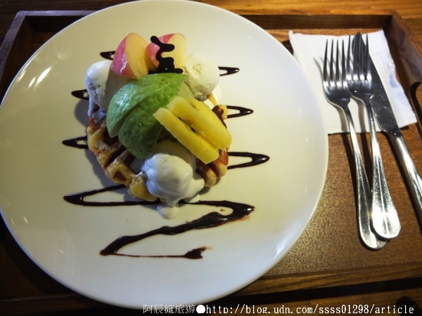 【美食特搜。屏東市】卡菲小食光咖啡館(屏東中正店)。啟動週末放肆慵懶模式 補充活力的小時光-卡菲小食光咖啡館