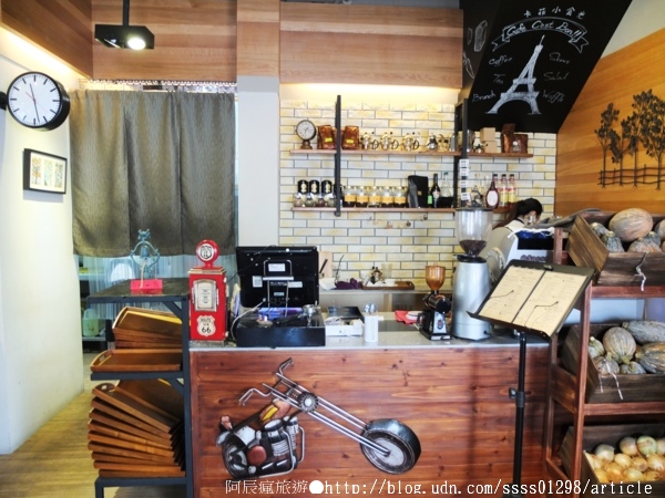 【美食特搜。屏東市】卡菲小食光咖啡館(屏東中正店)。啟動週末放肆慵懶模式 補充活力的小時光-卡菲小食光咖啡館