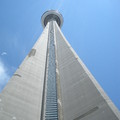 CN Tower，553.33 公尺。2007 以前為世界最高建築。