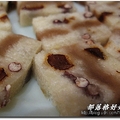 
正宗的上海鬆糕是上、下、內、外均有紅棗、紅豆、核桃

