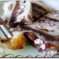 
正宗的上海鬆糕是上、下、內、外均有紅棗、紅豆、核桃

