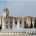 熱羅尼姆斯修道院(Mosteiro dos Jeronimos)，是一座宏偉的歌德式建築，建於1502年是葡萄牙最大的教堂。