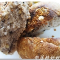 有機穀類麵包很養生  有機田生活坊 電話:2762-7540 地址:台北市松山路336巷15號