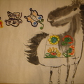 麗江小馬
加上兒童畫的蝴蝶
是某種實驗