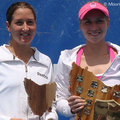 2010.1.16澳洲Hobart女單冠軍圖右Bondarenko及Peer