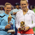 2011.2.26 卡達多哈女網賽 左女單冠軍Zvonareva 右亞軍Wozniacki