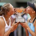 2011.6.3 法網女雙冠軍 左Lucie Hradecka 及 Andrea Hlavackova