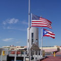 聖璜港口降半旗 哀悼殉職的警察
