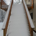 舖了雪毯的樓梯
