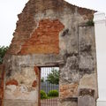 天國之門教堂  修道院舊牆