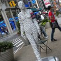 【城市光影】紐約的路邊服裝秀 –Thom Browne