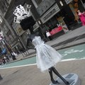 【城市光影】紐約的路邊服裝秀 –Isabel Toledo
