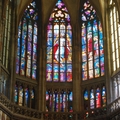 教堂的彩色拼圖玻璃窗