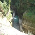 234天梯-青龍瀑布流入深深的溪谷