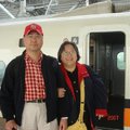 父母和高鐵車廂